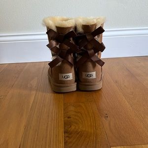 Bailey Bow girls Uggs